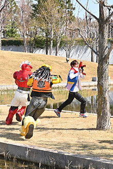 A Game of Tag That Takes the World by Storm?!