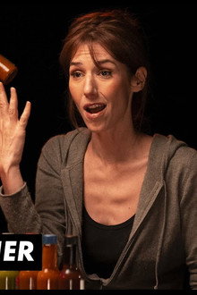 Doria Tillier literally ends up on the floor