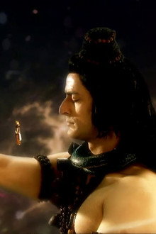 Shankchur tends to Lohitang