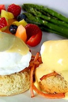Little Big Lunch: Eggs Benedict