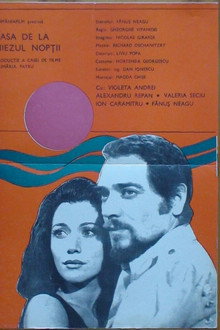 Casa de la miezul nopții poster