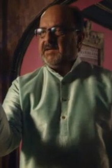 Sardar Steals The Naagmani