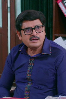 Vibhuti Arrives at the Resort in Disguise