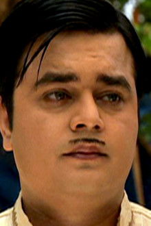 Billu Acts Like a Blind Man