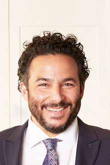 Ennis Esmer