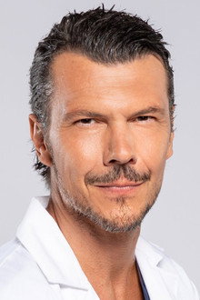 Ιωάννης Παπαζήσης