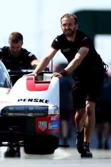 Racing-With-Giants-Porsche-at-Le-Mans