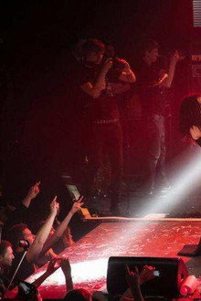 Слот — #REDLIVE