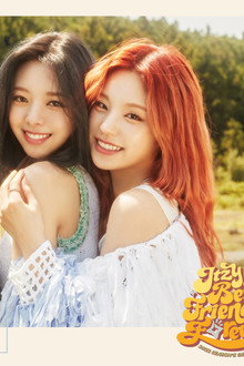 ITZY 2022 Season's Greetings [Best Friends Forever]