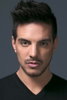 Photo of Vadhir Derbez