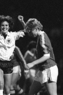 Mädchen können kein Fußball spielen