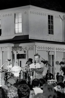 VH1 Big Backyard BBQ with the B52's