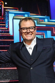 Alan Carr’s Epic Gameshow
