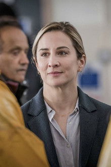 The Bay season 1 episode 2