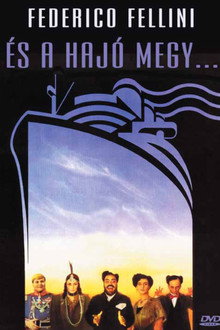 És a hajó megy