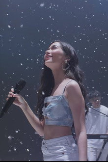 Violette Wautier: Glitter and Smoke Live In BKK