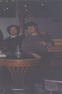 Koş Yoldaş! Arkanda Eski Dünya Var