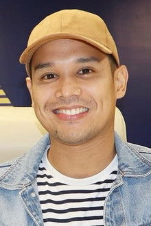 Photo of Mark Acueza
