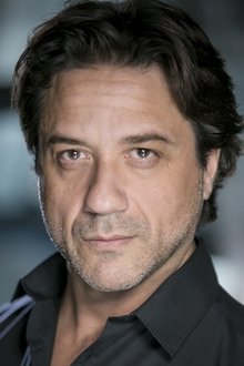 Photo of Enrique Arce