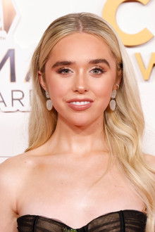 Photo of Jenna Davis