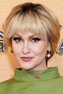 Photo of Jenn Lyon
