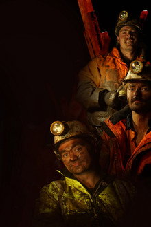 Outback Crystal Hunters