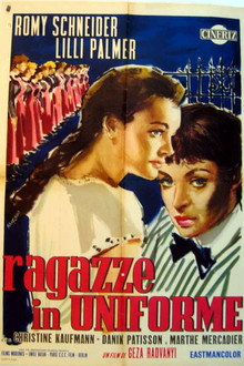 Ragazze in uniforme