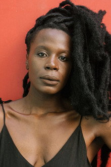 Photo of Isabél Zuaa