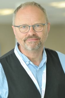Robert Llewellyn profile picture