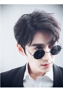 Photo of Zhu Yilong
