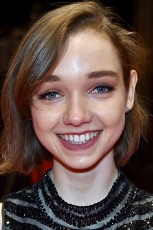 Julia Sarah Stone profile picture