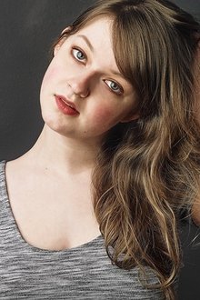 Photo of Kelli Ogmundson