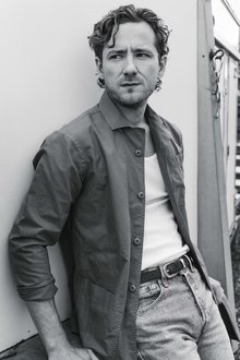 Photo of Lewis Pullman