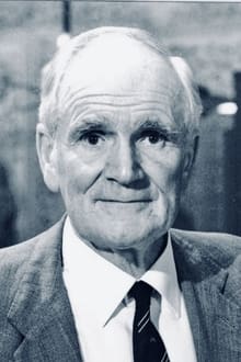 Photo of Desmond Llewelyn