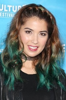 Photo of Nichole Bloom