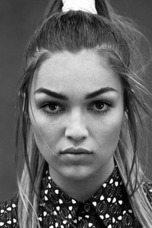 Photo of Lili Simmons
