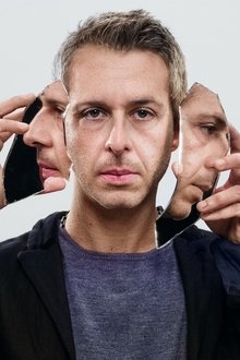 Photo of Jeremy Strong