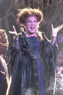 In Search of the Sanderson Sisters: A Hocus Pocus Hulaween Takeover