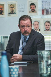 The Bay season 4 episode 2