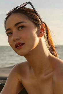 Photo of Charlie Dizon