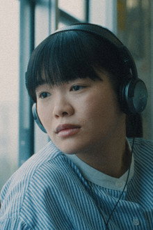 港に灯がともる