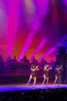 Bette-Midler-The-Showgirl-Must-Go-On