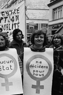 Simone Veil, une loi au nom des femmes