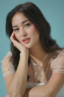 Photo of Charlie Dizon