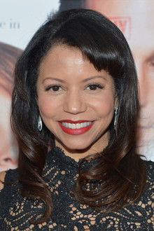 Photo of Gloria Reuben