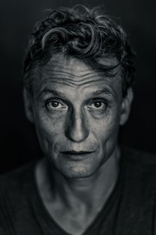 Photo of Oliver Masucci