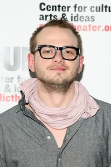 Photo of Luke Robertson