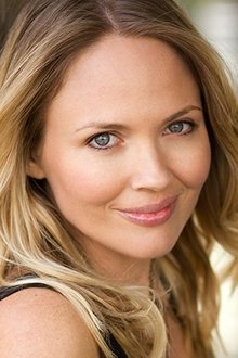 Photo of Lara Cox