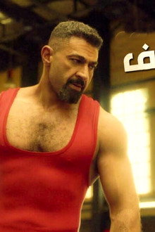 لمس أكتاف