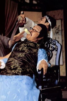 Zwei-Dreschflegel-schlagen-alles-kurz-und-klein